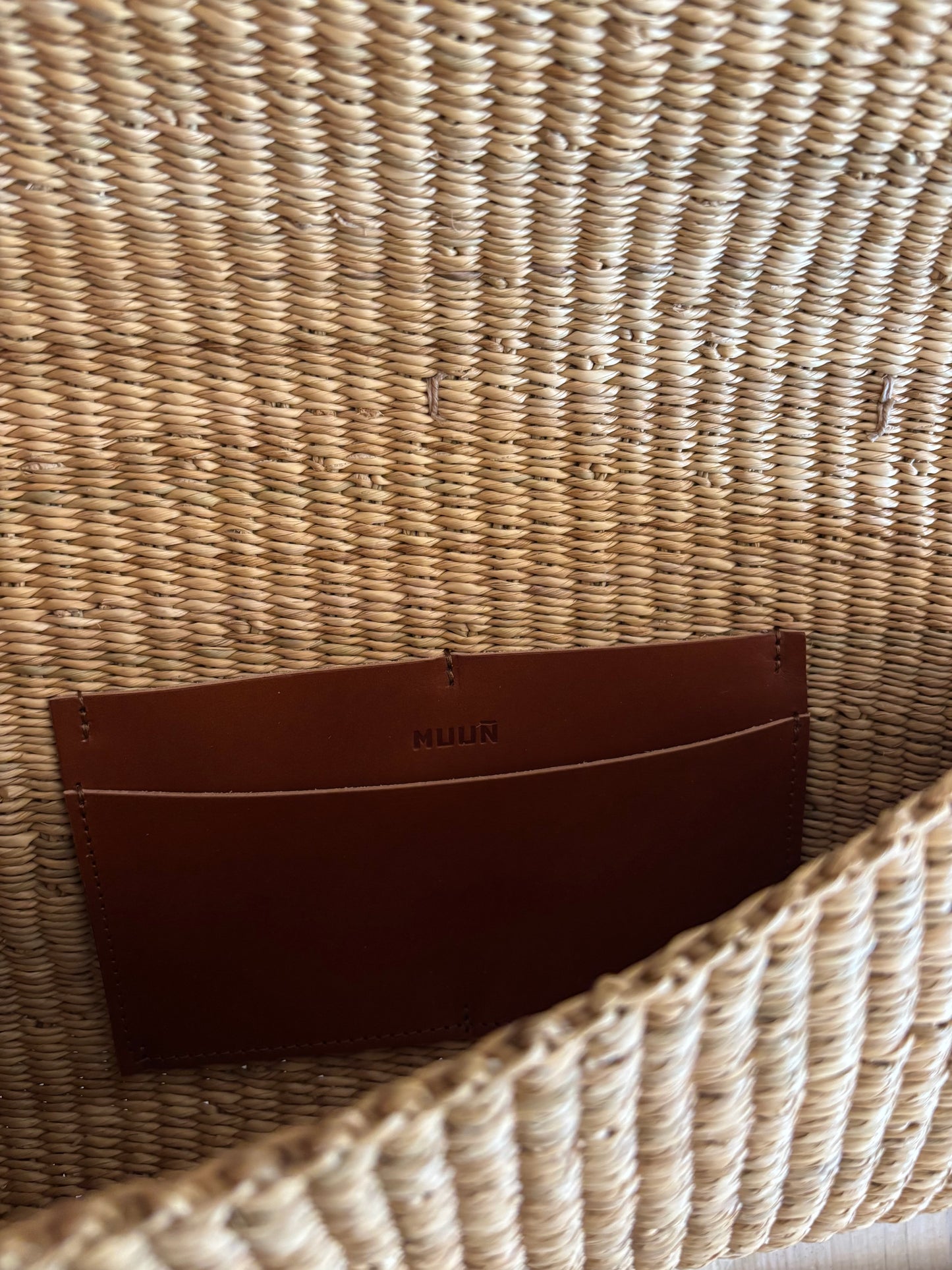 Borsa Muun Maxi Clutch Tan