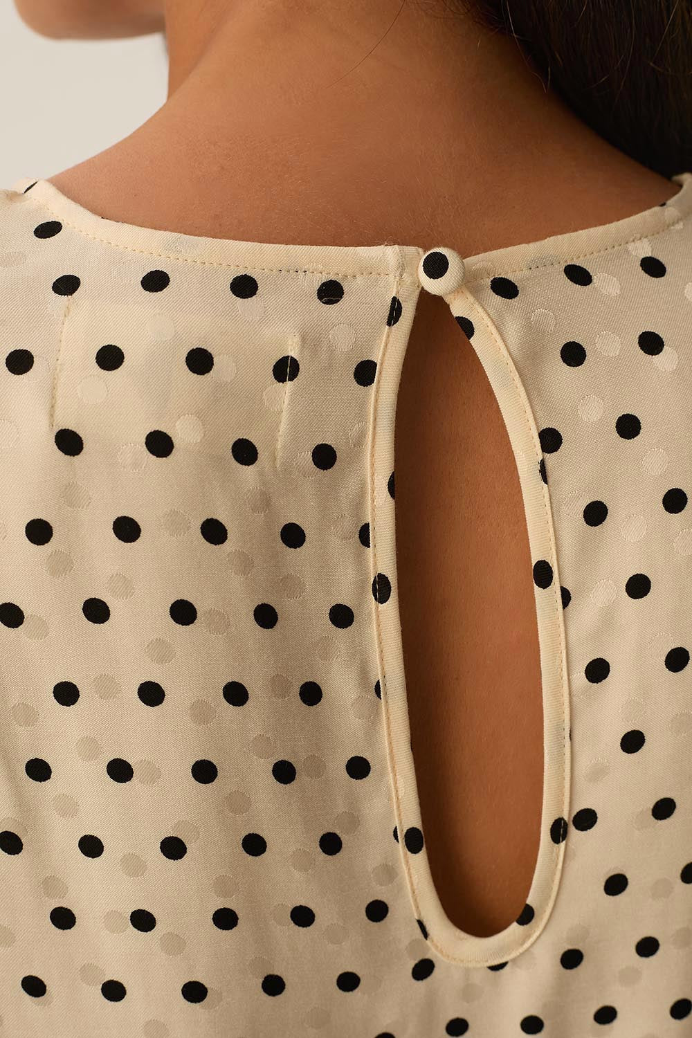 Blusa Des Petits Hauts Yelena pois jacquard