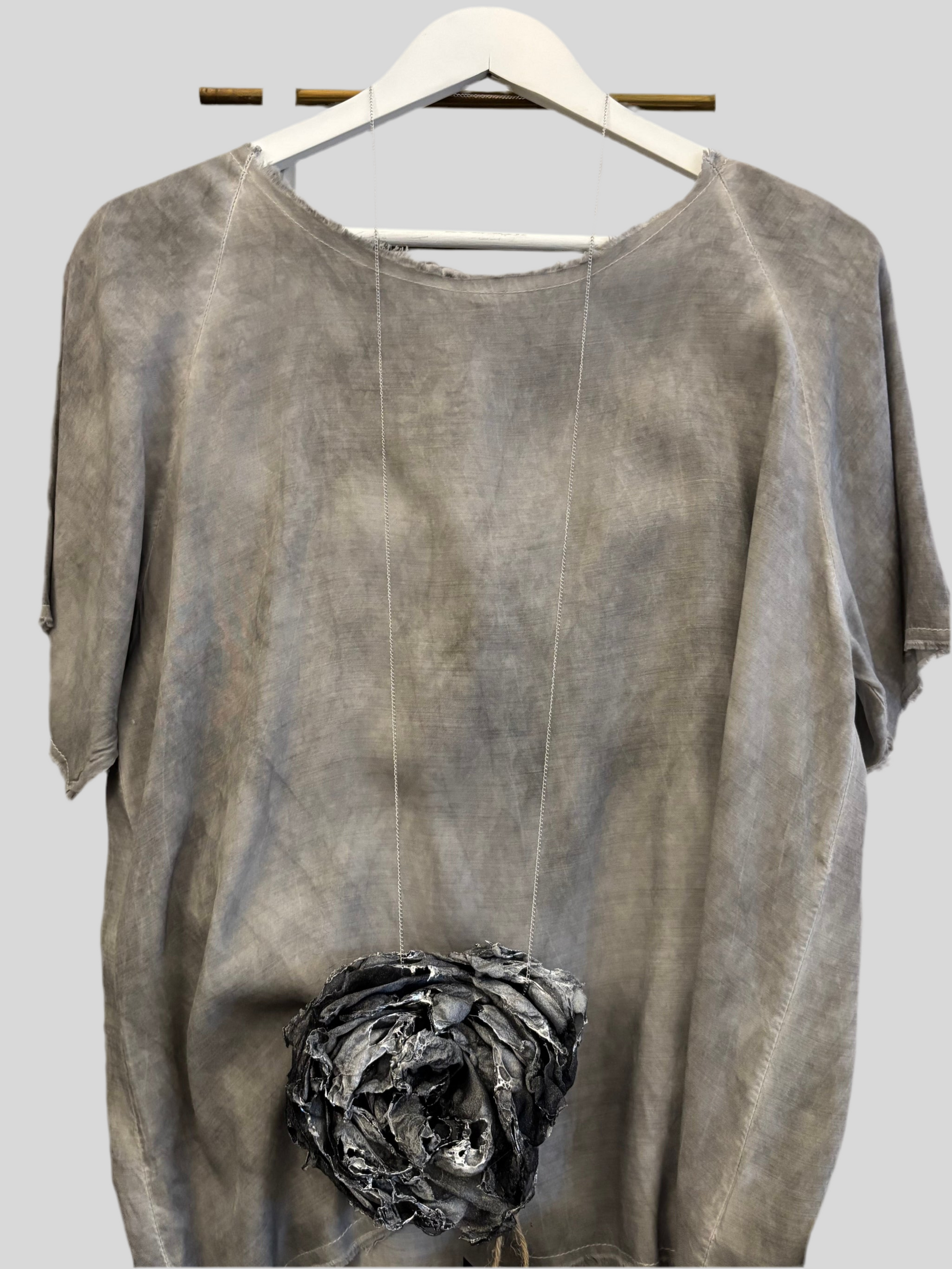 Collana Sanctamuerte fiore nero