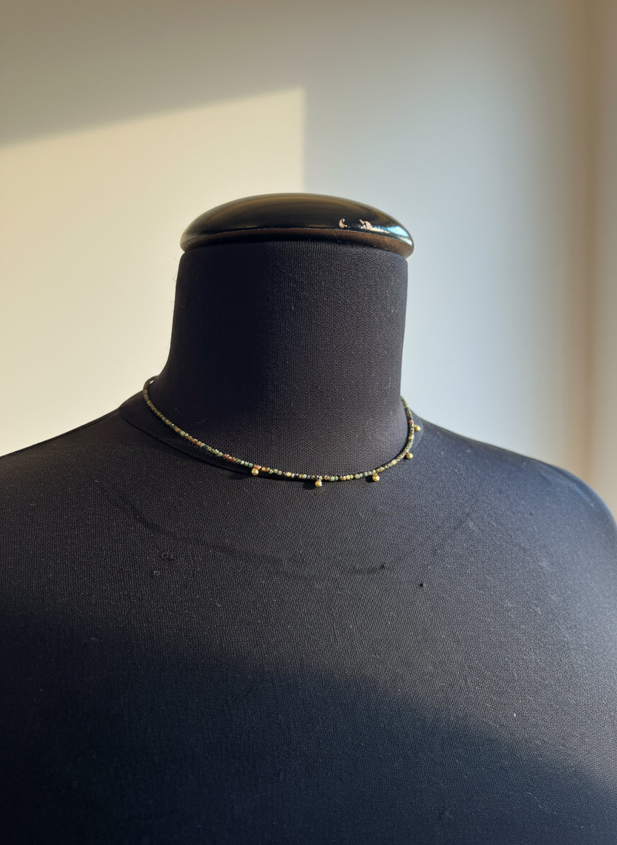 Collana Emmevi pietre verdi e marroni, 5 pallini