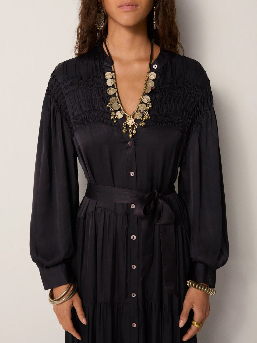 Abito Maison Hotel Nisha Tender is The Night obsidian blue