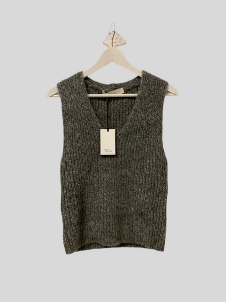 Tela Sonnie vest