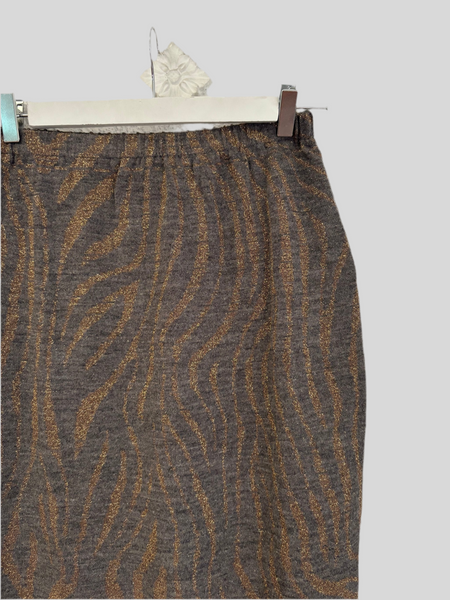 Chiara Bertani grey skirt with gold flames