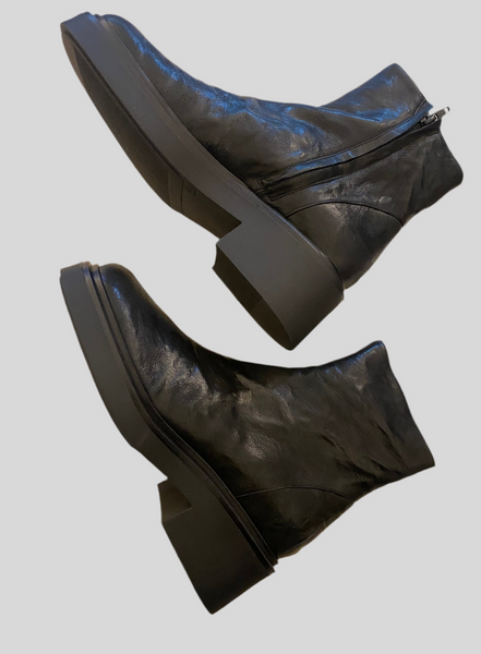 SPECIAL PRICE * Naguisa Bina Black metal boots