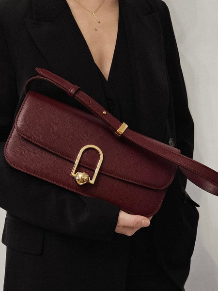 Maestoso burgundy Eon baguette bag