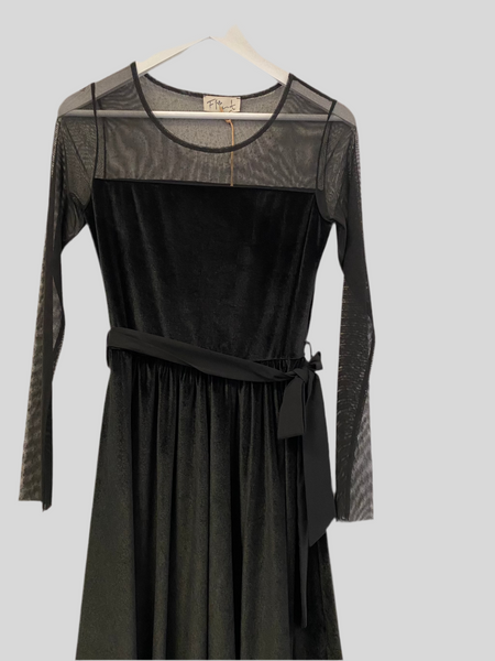 SPECIAL PRICE * Flirt black chenille dress