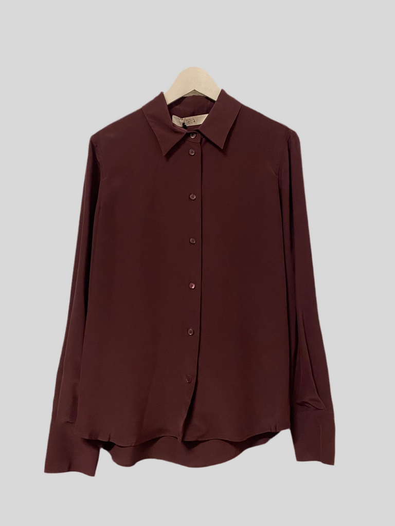 Tela Orologio burgundy shirt