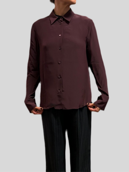 Tela Orologio burgundy shirt