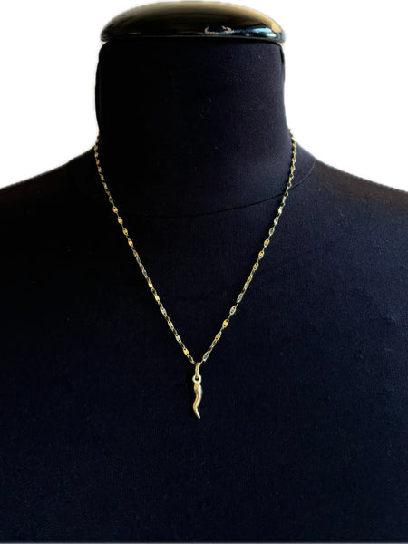 Emmevi lucky horn gold necklace