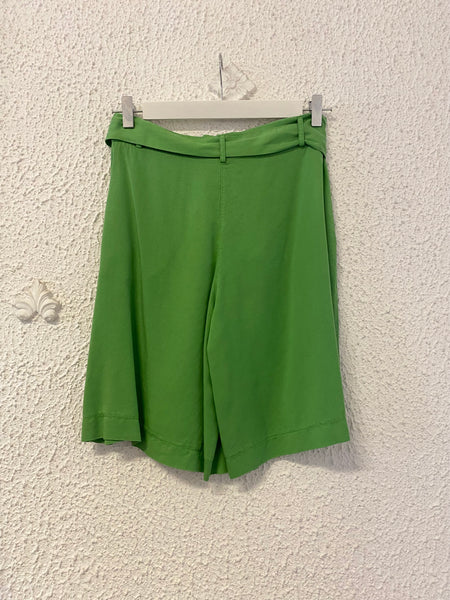 Flirt green bermuda trousers