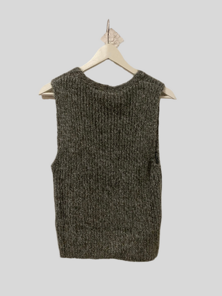 Tela Sonnie vest