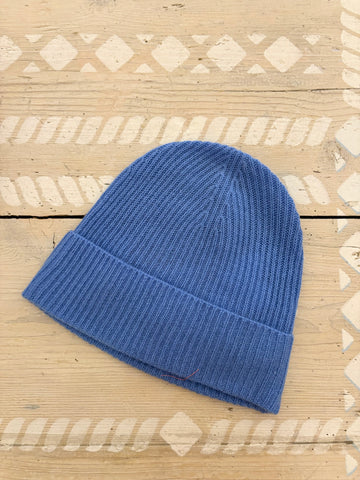 Absolut Cashmere Maeve Cornflower beanie