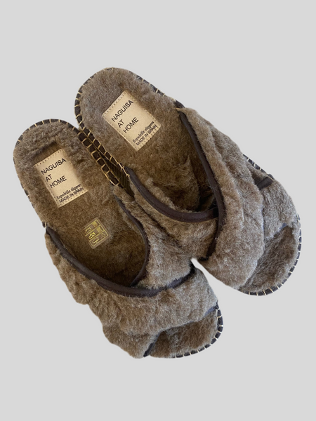 SPECIAL PRICE * Naguisa taupe fur slippers