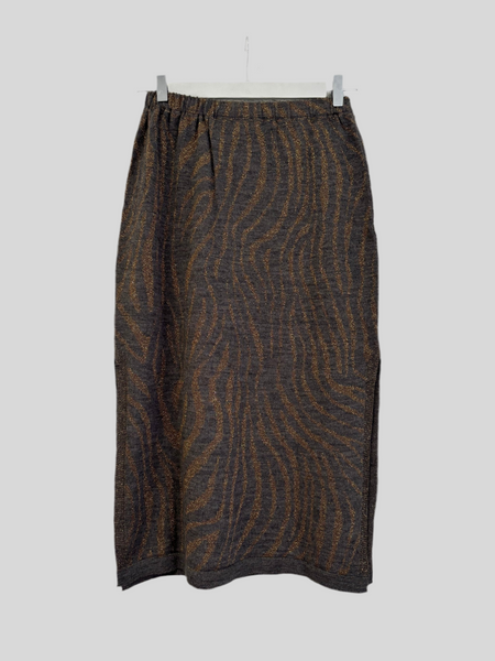 Chiara Bertani grey skirt with gold flames