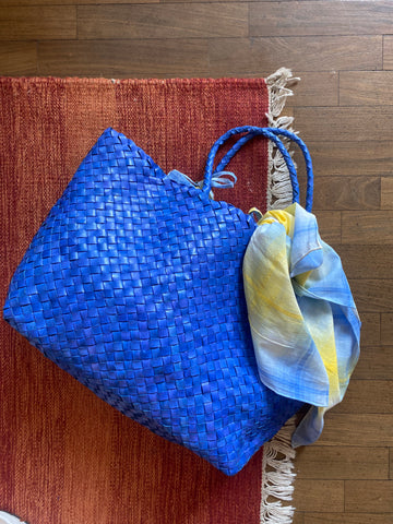 Mii Unis blue leather bag