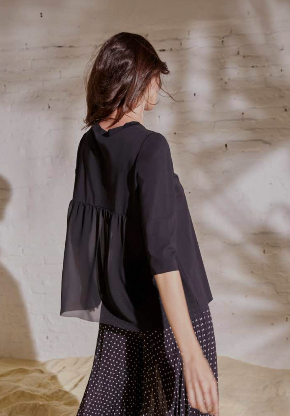 T-shirt Flirt nera retro georgette