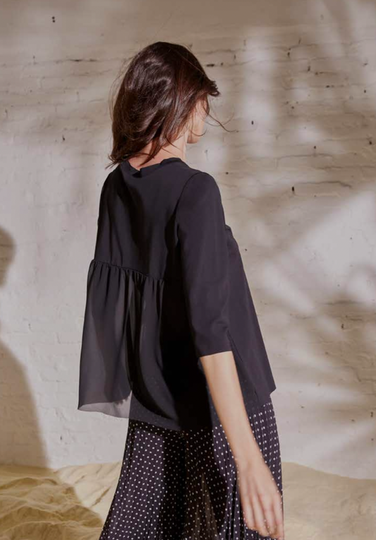 T-shirt Flirt nera retro georgette