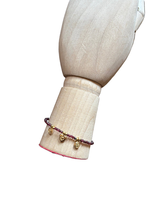 Bracciale Emmevi pietre bordeaux tre ciondoli