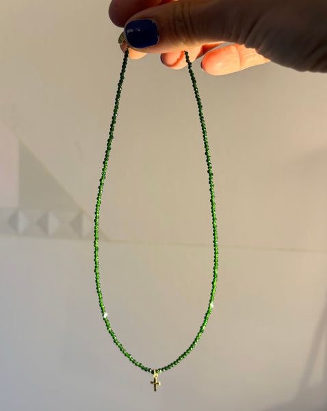 Collana Emmevi pietre verde scuro croce